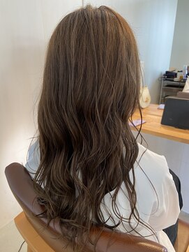 リル モトヤワタ(RiRe motoyawata) ミルクティーベージュ/レイヤーカット［錦糸町/北千住/本八幡］