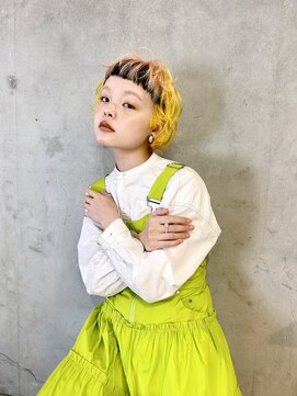 コイ(coii) イエローベージュダブルカラーカット