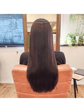 エルムトウキョウ(ELM Tokyo) ダークレッドのツヤカラー☆