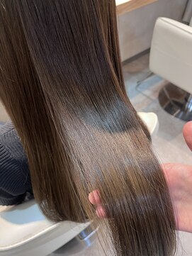 ララルーモ 渋谷公園通り店(LaLarOomo) 大人女性30代40代向け髪質改善キュアオペ