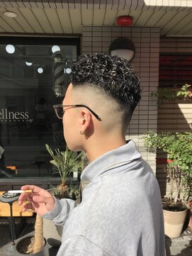 ウェルネス(Wellness) オールバックスキンフェードパーマ