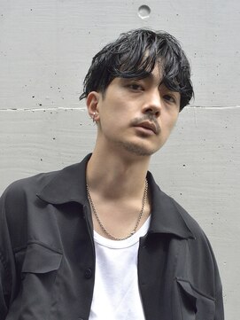 オフ(off) イケてる大人な雰囲気のメンズパーマスタイル