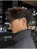 毛流れセンターパートニュアンスパーマカルマヘアメンズパーマ