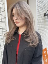 ニール 名古屋 伏見 丸の内(NEELU)&nbsp;【NEELU_misa】レイヤーカット ローライト ベージュ