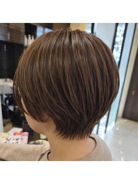アンジュールクレア(UN JOUR CREA) ショート×ハイライト