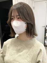 アトレ 梅田店(attrait)&nbsp;ツヤのあるブラウンミディアムで大人っぽく仕上げた一枚