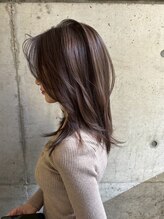 髪と頭皮に配慮したこだわりカラー