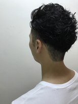 パティオンツー(PATIONN2)&nbsp;くせを生かしたナチュラルウェーブ刈り上げツーブロックスタイル
