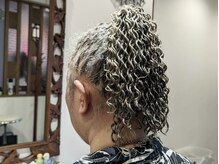 自慢のハリガネパーマ！特殊系ヘアはお任せください