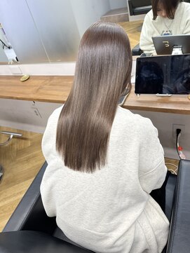 シカ 神戸三宮元町店(Cica) 髪質改善 艶髪 三宮 神戸美容室 UPTOGLOSS 元町