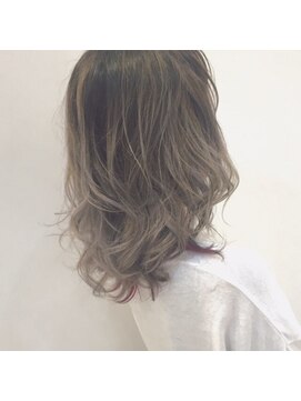ロロ(LoLo.) ホワイティーシルバーアッシュのメルトカラー☆