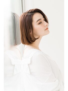 トッカ ヘアアンドトリートメント 難波店 カール可愛いミディボブ