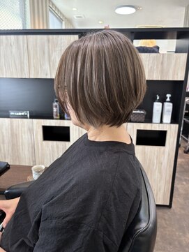 シーズ(sees) 髪質改善カラー×ショートボブ