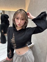 ロンド レア 天神大名店(Lond Le’a)&nbsp;ホワイトブロンド/外ハネボブ/美髪/ワイドバング/ブルーブラック