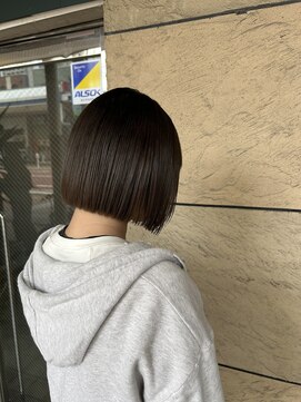 切りっぱなしボブ　ミニボブ　