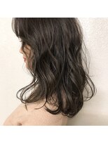 エミィ(emme)&nbsp;ゆるふわウェーブ×セミロング［立川/立川駅/立川南口］