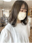 オリーブカラー×イヤリングカラー