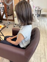 ヘアー アトリエ アンジー(Hair Atelier Angee)&nbsp;ミルクティーカラーのコントラストハイライト