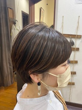 美容室 メザミー MESAMIES ブラウンカラーマニッシュ透明感小顔コンパクトショート20代30代