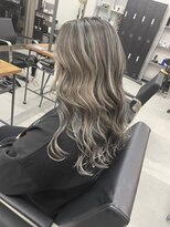 エイル 茶屋町(Eir)&nbsp;【ハイライト】【ブリーチ】【ダブルカラー】【トリートメント】