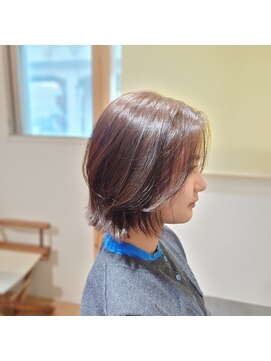 ティピ(tipi) 透け感くびれボブ