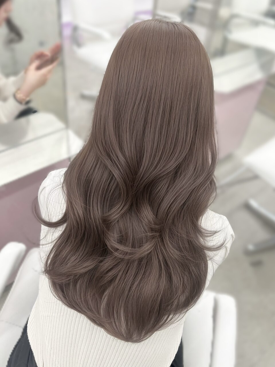 ミルクティページ 2025年秋】ミルクティーカラーの髪型・ヘアアレンジ｜人気順