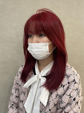 シンプル(Simple) 高発色レッドでつくる上品派手カラー