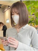 武蔵小杉白髪ぼかしハイライトタッセルボブミルクティーベージュ