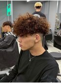 スパイキーショート フェード スペインカール ルーズパーマ