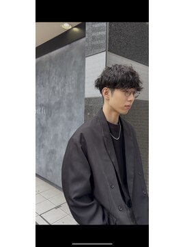 ミリ(milli Produce by ITAKURA) 波巻きパーマ