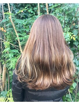 ニースヘアギャラリー 上野御徒町店(Neece hair gallery by across) 《Kiko*おすすめ》ハイライト加えた外国人風style♪