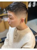 ショートレイヤークロップスキンフェードテクノコンマヘア