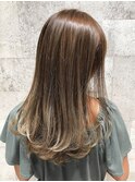 大人かわいい赤み消しグラデーションからー/ベージュ