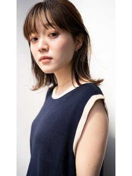 クィーンズガーデンバイケーツーギンザ(QUEEN’S GARDEN by K two GINZA) お手入れ簡単お洒落な質感のロブスタイル