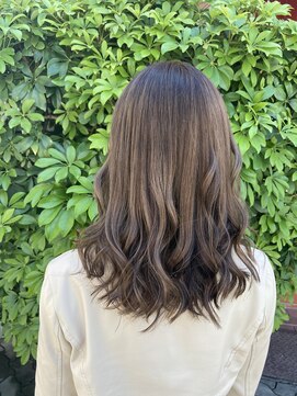 リーオオサカ(Lee Osaka) アッシュベージュ×東芽生