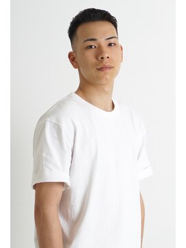 にもう ワイルドアップバンクアイロンパーマスキンフェードN1