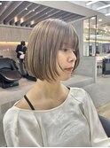 顔まわりにポイントレイヤー!オシャレボブもお任せあれ!