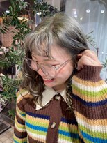 ヘアーアンドメイク ビス(HAIR&MAKE bis) ブリーチ２回で　オリーブベージュ【中西思実】