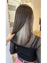 リル 新浜店(LiL)&nbsp;ホワイトグレー×インナーカラー葉田10