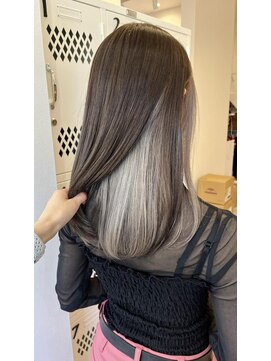 リル 新浜店(LiL) ホワイトグレー×インナーカラー葉田10