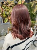 エイジング世代におすすめ。艶×くびれで“大人のピンクヘア”