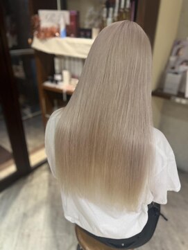 リー ヴィータ 上新庄(Lee Vita) おすすめのスペシャルケアブリーチカラー