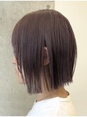ハイトーン切りっぱなしショートボブミルクティーピンクベージュ