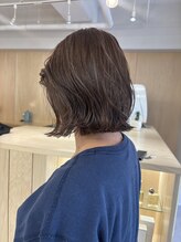 フルリール(fleurir)&nbsp;ボブ/ミニボブ/ミニマルボブ/切りっぱなしボブ/ヘーゼルベージュ