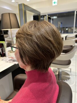 アッシュ 青葉台店(Ash) ケアブリーチハイライトショートカット