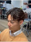 原宿毛流れフェザーパーマセンターパート刈り上げビジネスヘア