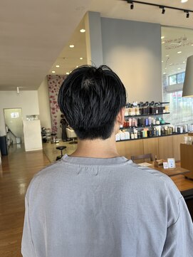 おでこの広さも隠せる！メンズショート/刈り上げ