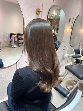 シー バイ ロンド 新宿(Sea by Lond) オリーブグレージュ/艶カラー/くびれ巻き