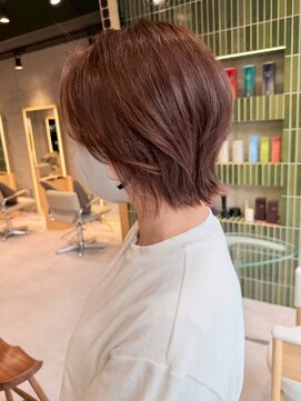 メイキー 本厚木(MA-IKI) くびれヘア/外はねボブ/艶ブラウンカラー/白髪ぼかしカラー