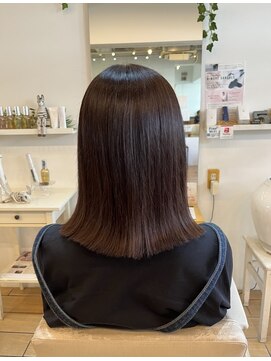 ゴーゴーゴーテート(555tete) 切りっぱなしミディアムスタイル